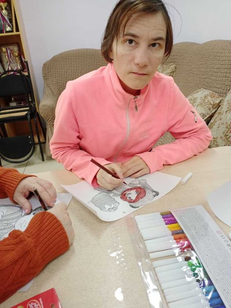 , наши получатели социальных услуг, подготовили выставку ярких и красочных раскрасок 