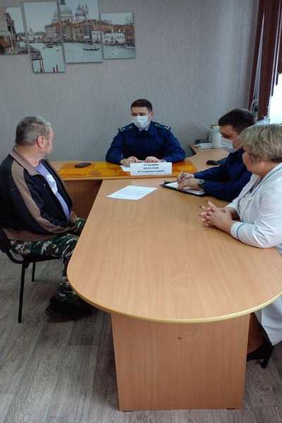 В понедельник, 27 февраля провел прием получателей социальных услуг, первый заместитель прокурора Нижегородской области Кузьмин Валерий Владимирович.