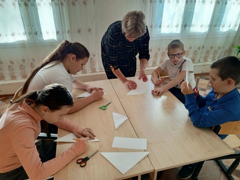 Белые журавли: доброе слово в память о мире»