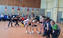 Спортивная эстафета "Вместе – мы сила!"