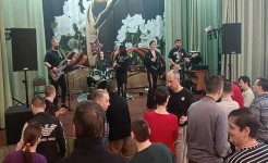 Живая музыка и бессмертные хиты!