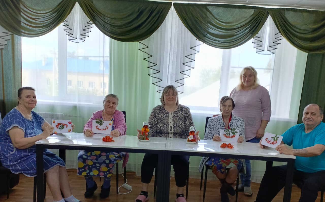 Аппликация на осеннюю тему: «Ветка рябины»