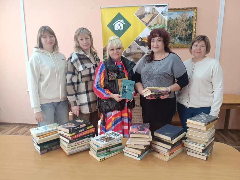 Волонтёры Арзамаса передали книги в библиотеку Арзамасского дома-интерната