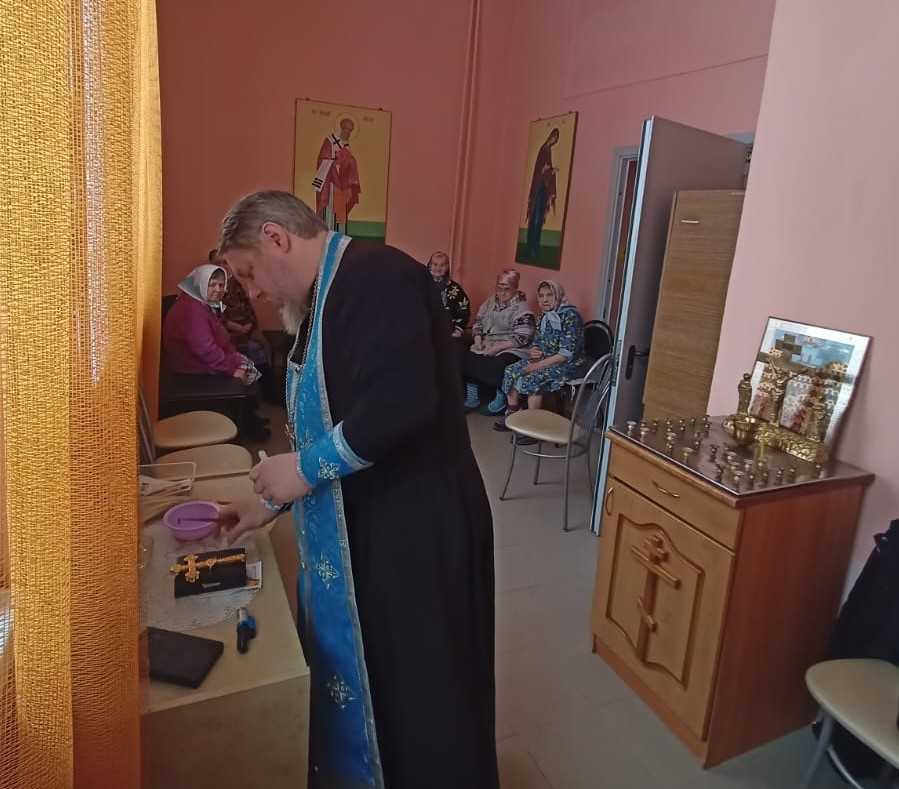 Молебен о здравии прошел в Чкаловском доме-интернате