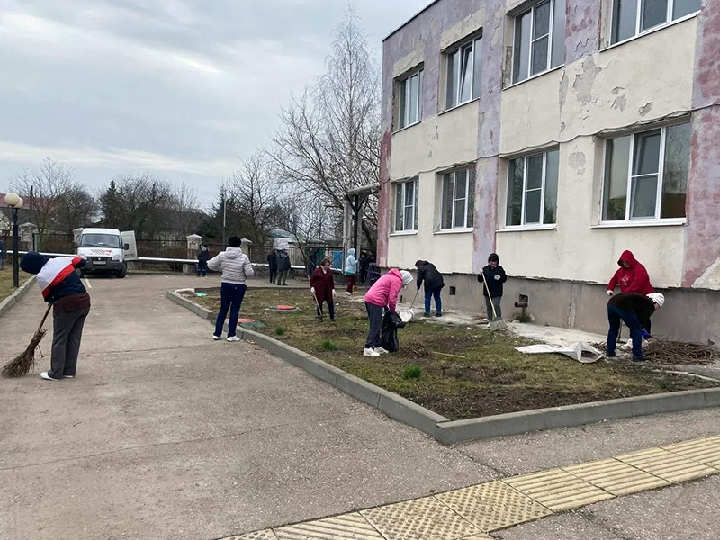 Хорошие работники всегда на субботнике