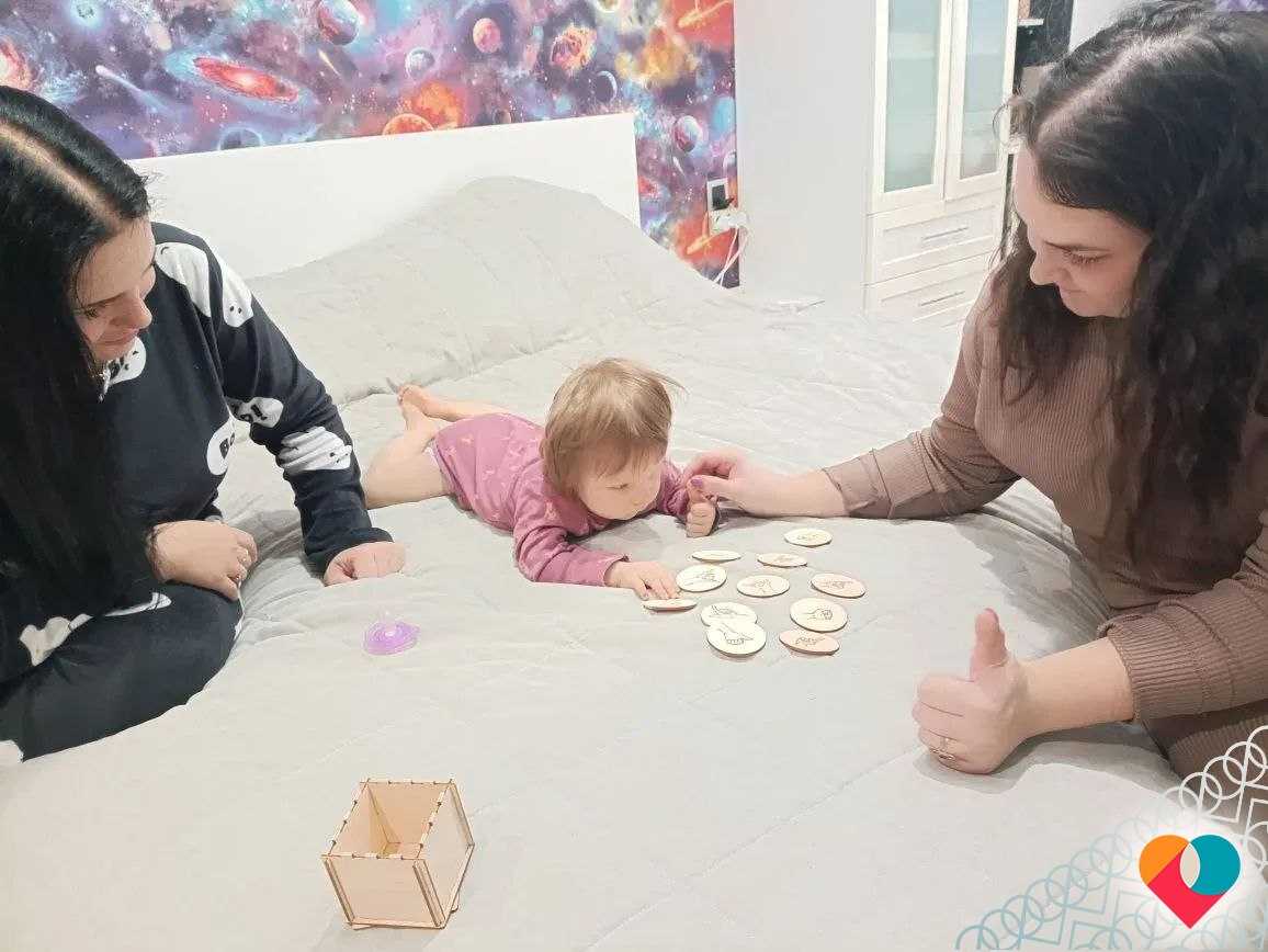 КУБИКИ ДЛЯ РАННЕГО РАЗВИТИЯ: КАК ПОМОЧЬ РЕБЕНКУ НАУЧИТЬСЯ ОБЩАТЬСЯ ДО ПОЯВЛЕНИЯ РЕЧИ