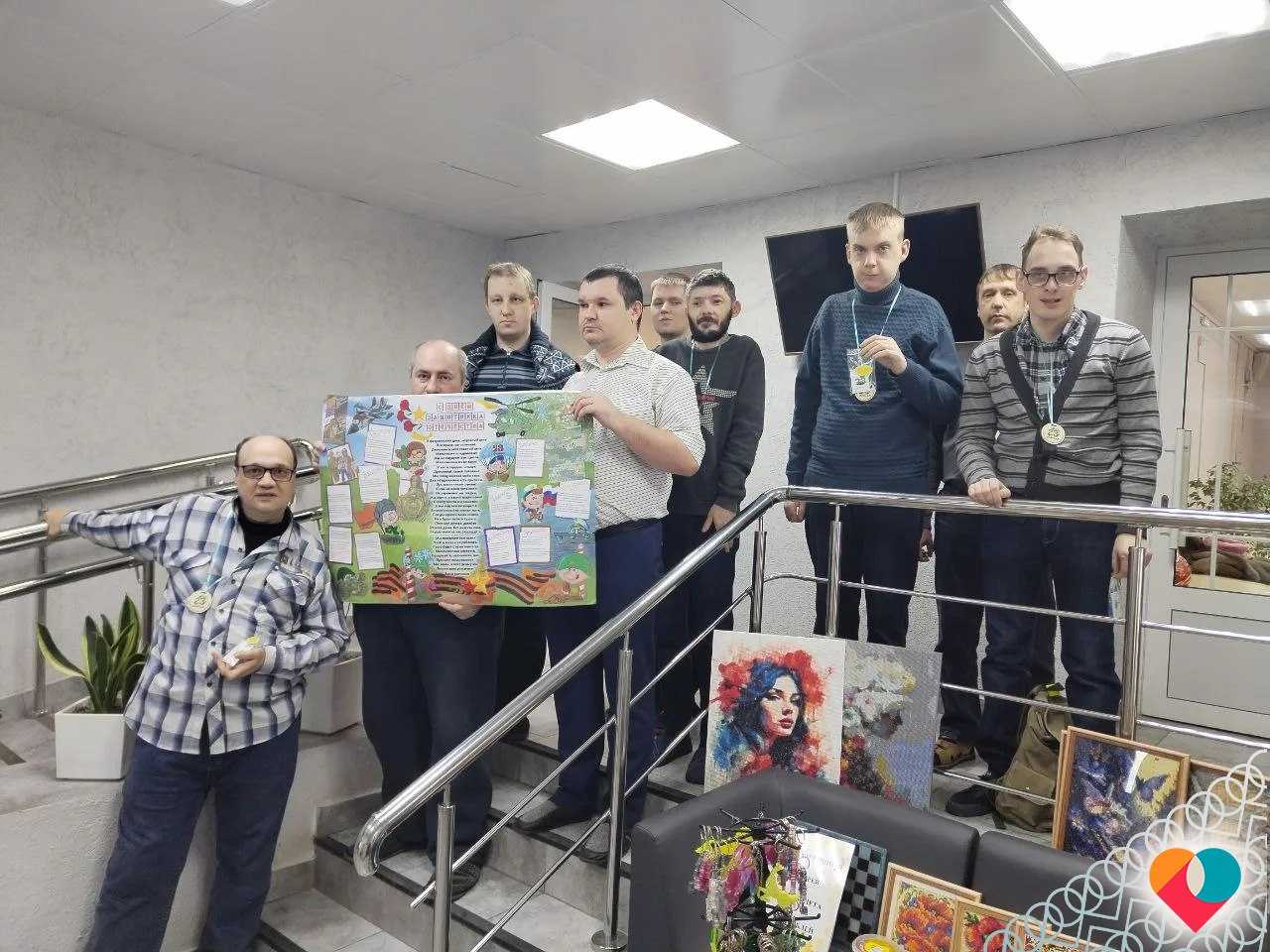 СОТРУДНИКИ ЦЕНТРА «СЕМЬЯ» ПОЗДРАВИЛИ ПОДОПЕЧНЫХ С ДНЕМ ЗАЩИТНИКА ОТЕЧЕСТВА