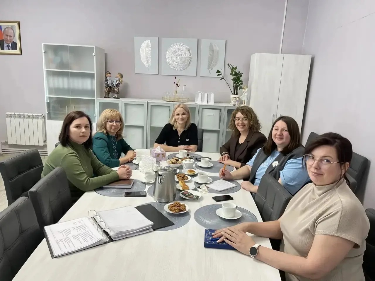 В ЦЕНТРЕ «СЕМЬЯ» СОСТОЯЛАСЬ ВСТРЕЧА СО СПЕЦИАЛИСТАМИ ИЗ МОСКВЫ