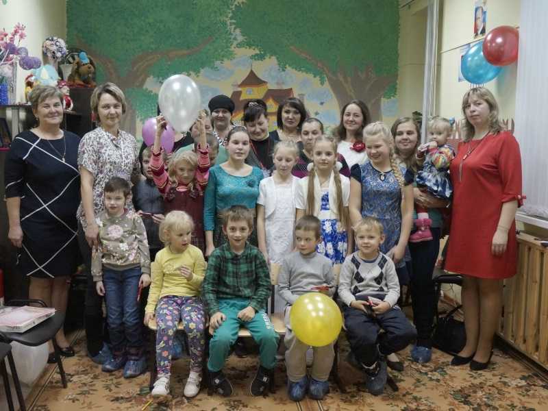 «Мамин праздник»