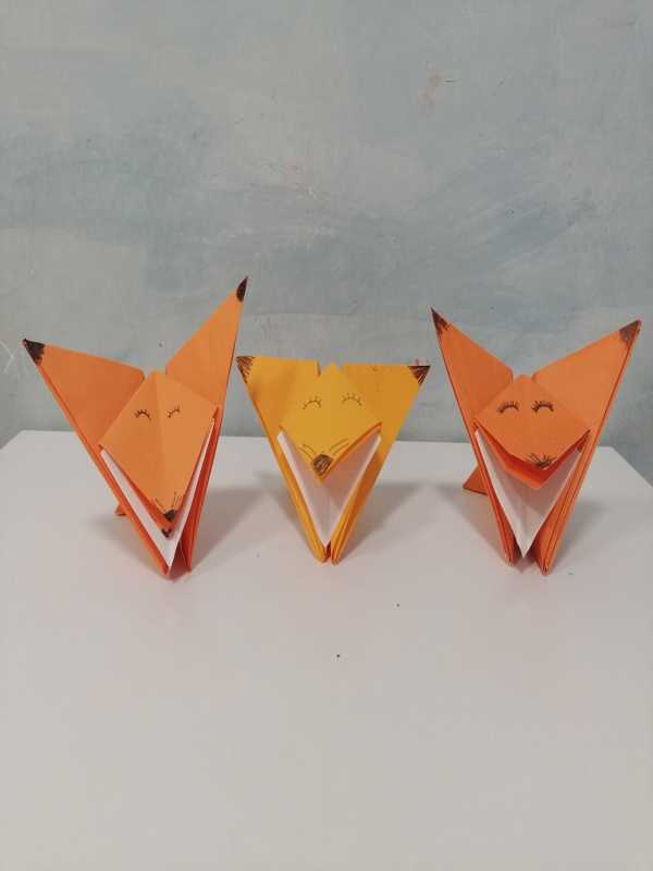 Бумажная лисичка в стиле оригами