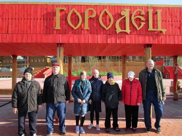 Прогулка по набережной города Городца.