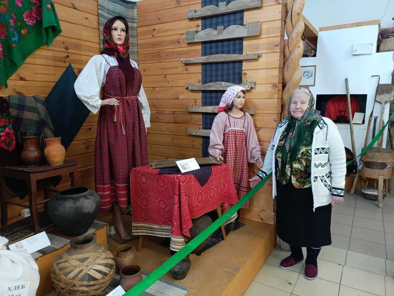 Наши проживающие посетили Народный фольклорно-этнографический музей