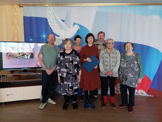 «Поэт, чьи песни знает вся страна»