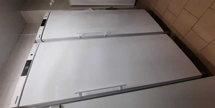 Установка двух шкафов холодильных