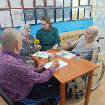 Аромат творчества: как сирень расцвела в стенах дома-интерната