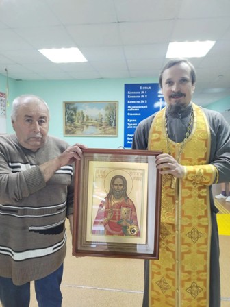 «Ковчег с частицей святых мощей праведного Алексея Бортсурманского побывал в доме‑интернате».