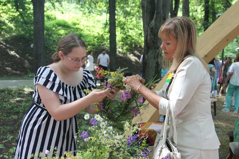 Празднование Дня семьи любви и верности в Александровском саду г. Н. Новгород