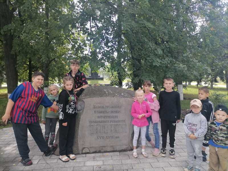 Воспитанники нашего Центра гуляли на центральной площади нашего города