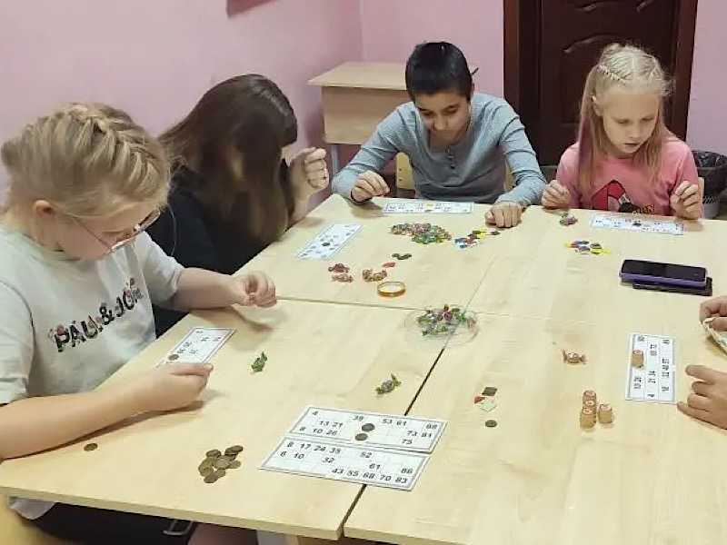 В рамках профилактической работы с подростками старшего возраста в Центре проведено занятие на тему