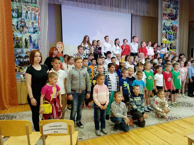 Поездка в Дзержинский детский дом на концерт 