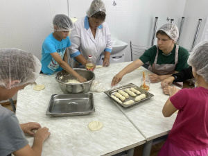 Мастер-класс по кулинарии: воспитанники осваивают профессию повара