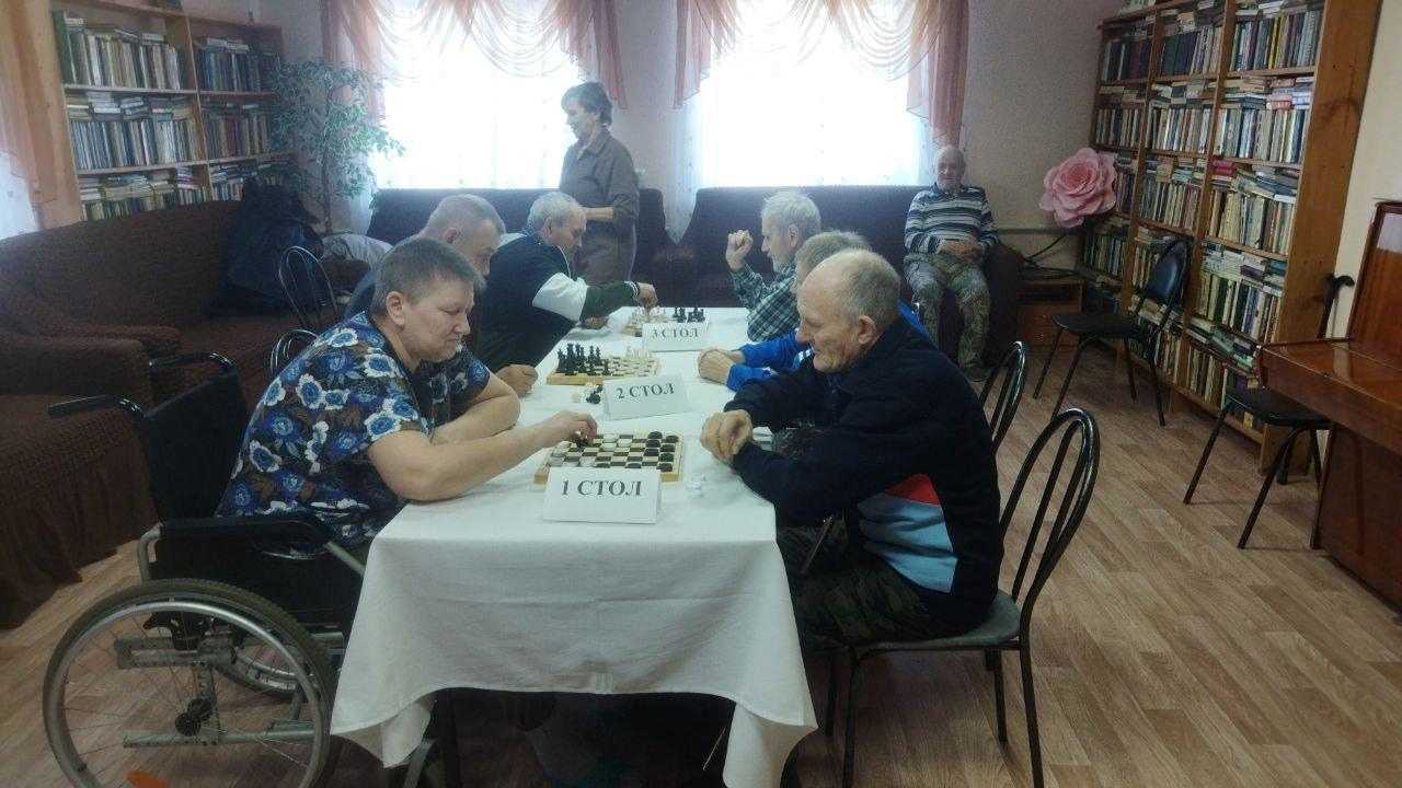 Дружественный турнир по шашкам и шахматам