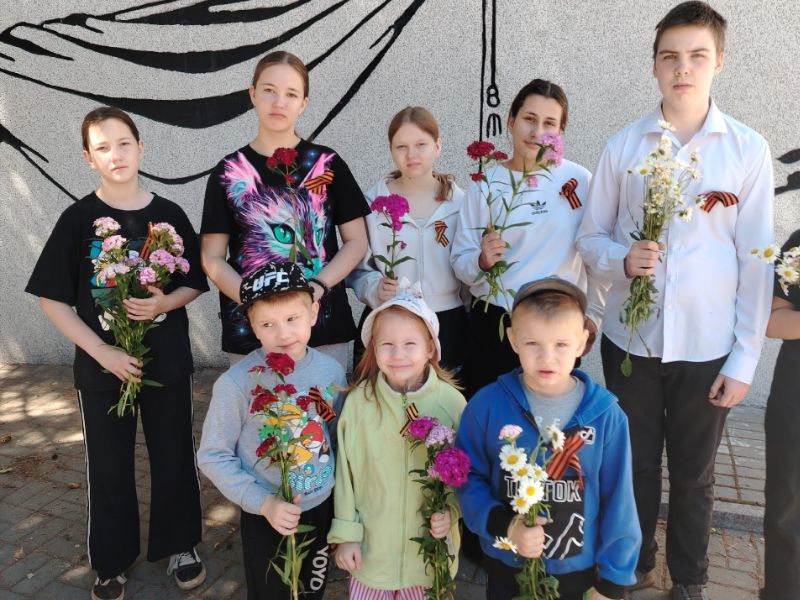 Светлая память героям..