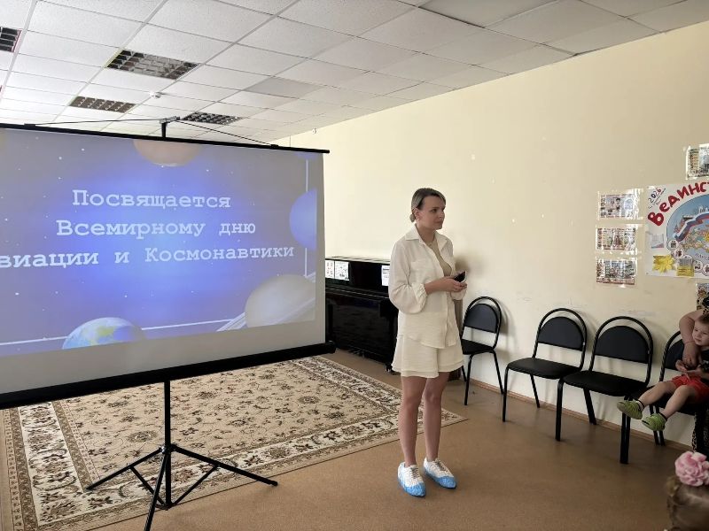 Сегодня в гости к воспитанникам ГБУ «СРЦН Балахнинского муниципального округа» приходили специалисты из МБУ ДО “ЦВР” | Центр внешкольной работы. 