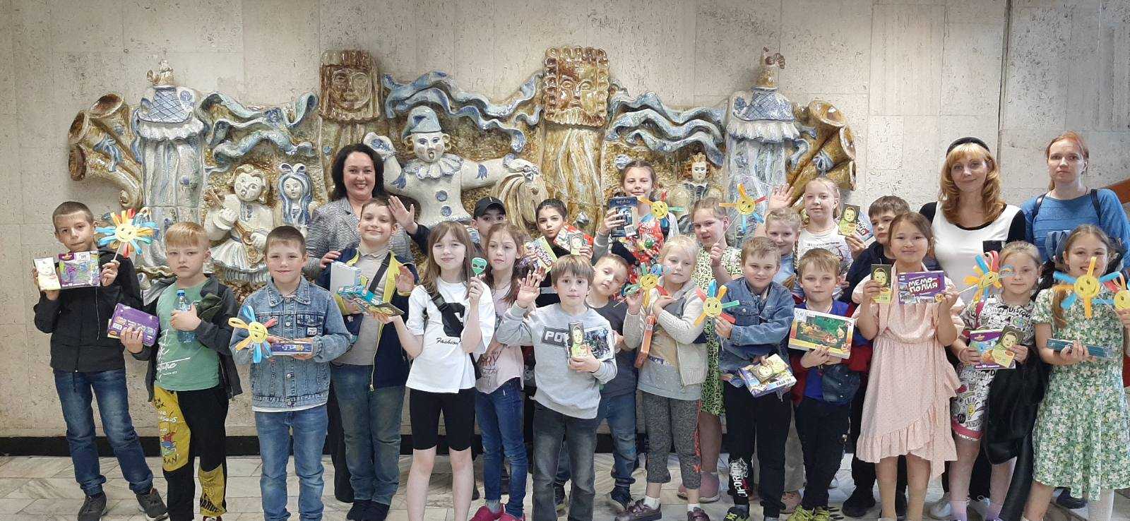 В День Защиты Детей наши воспитанники посетили Нижегородский театр кукол
