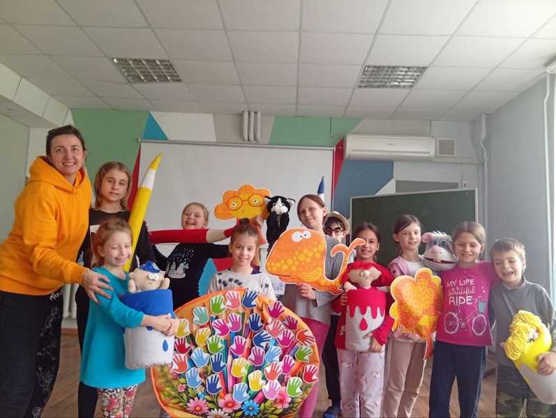 Семья — это место, где начинается жизнь!