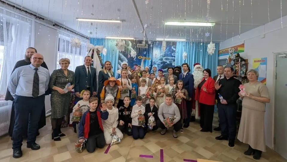 Новогодние приключения Буратино в СРЦН 