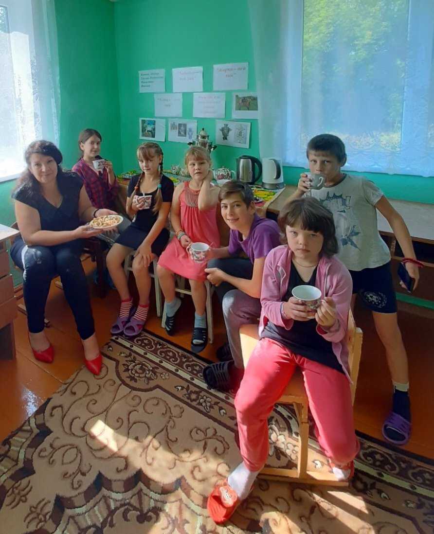 «У самовара»