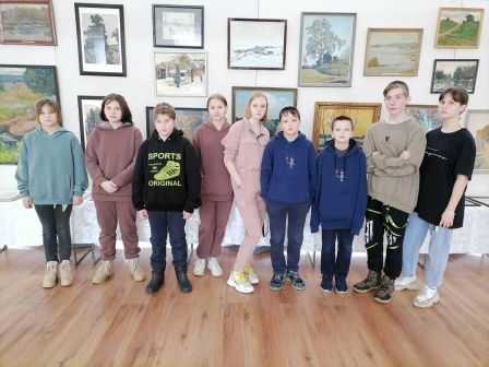 Воспитанники посетили художественную выставку
