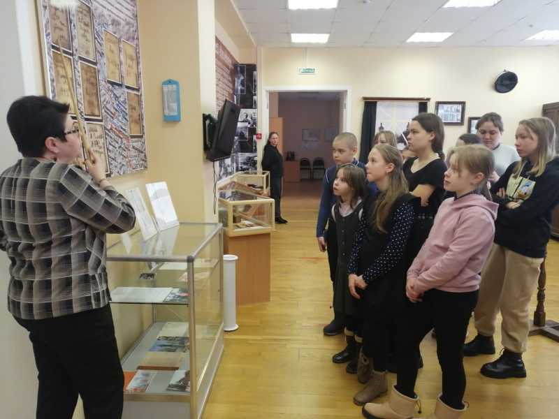 Экскурсия в детский музей имени  Тани Савичевой 