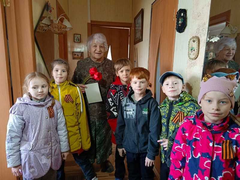 Поздравительная акция для детей военного времени