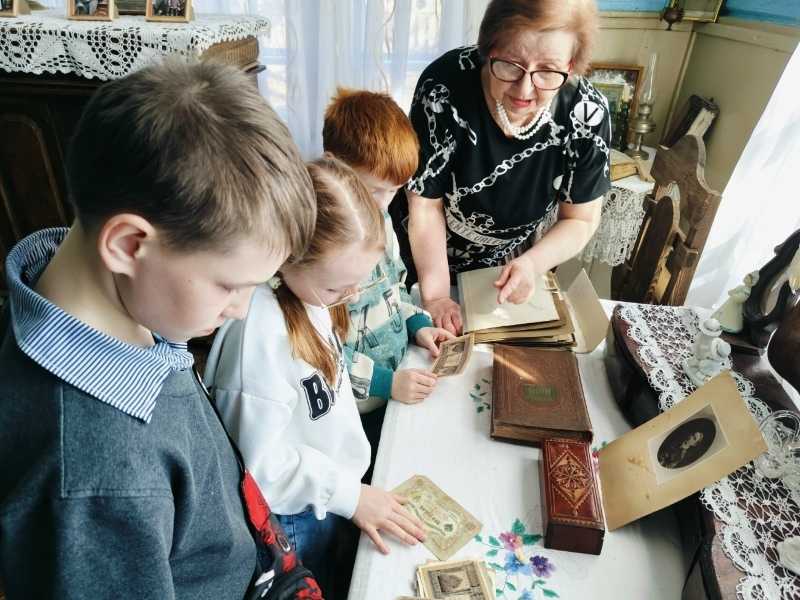 Путешествие в прошлое: экскурсия в Земскую школу