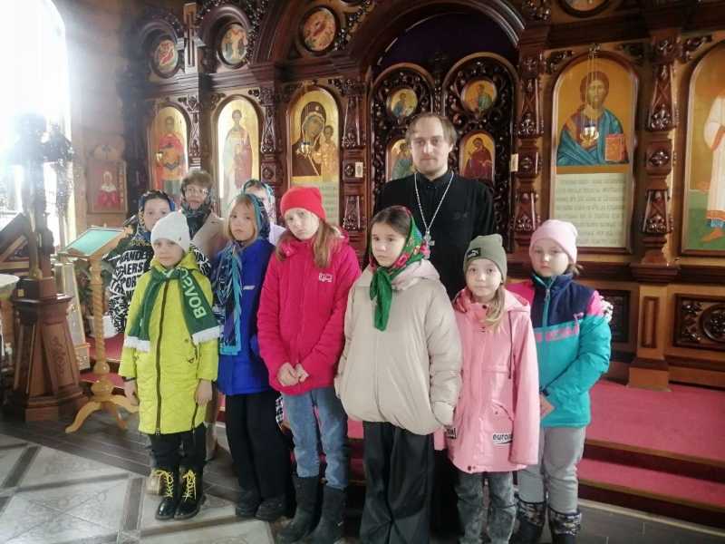 Дети отделения дневного пребывания посетили храм Святителя Тихона Амафунтского