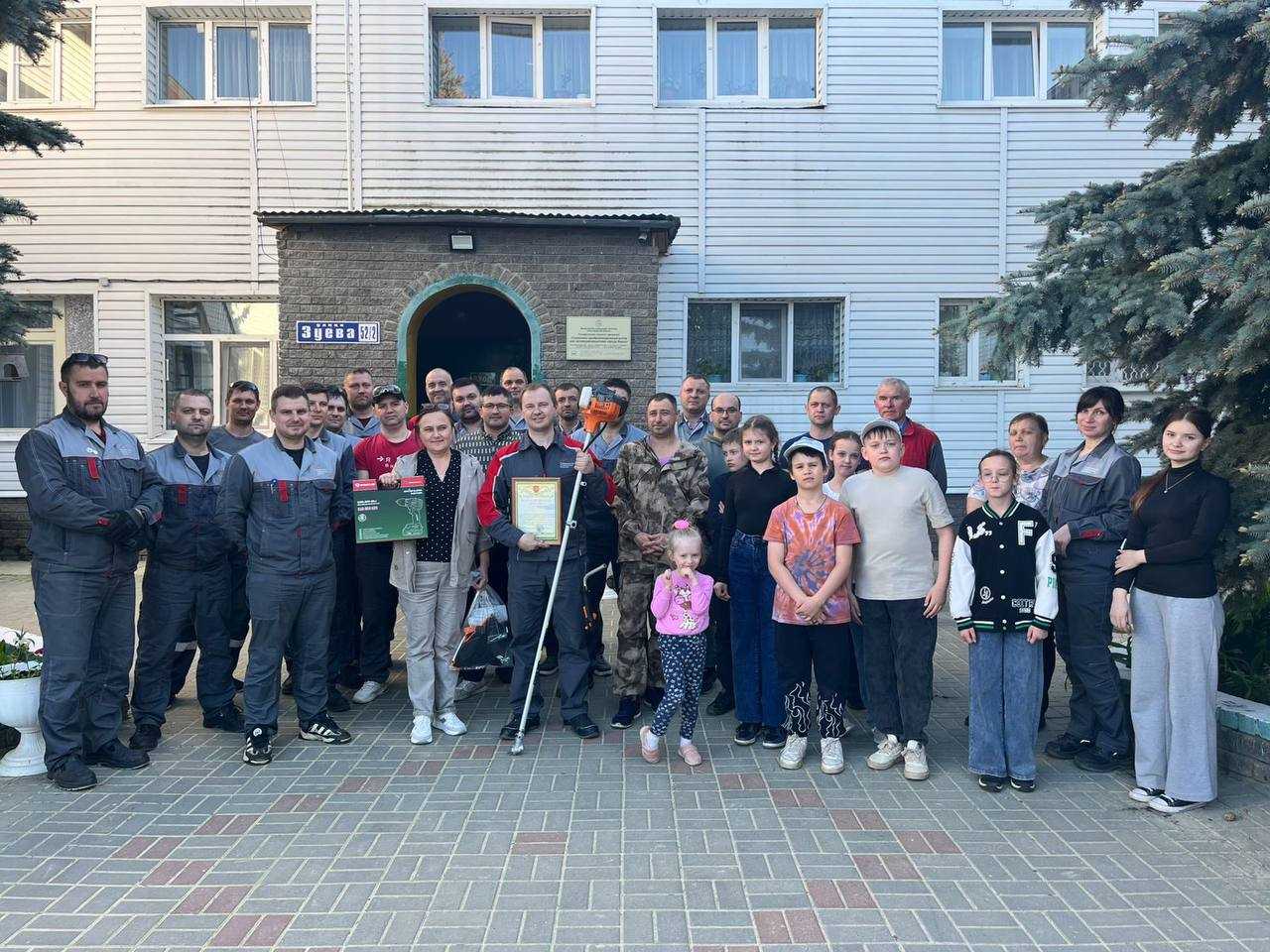 Помощь волонтеров из Выксунского металлургического завода