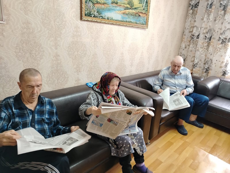 Четверг. «Обзор недельной прессы».