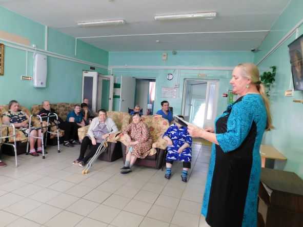 25 октября к нам в гости приходили сотрудники поселковой библиотеки, которые провели интересное мероприятие «Мы выбираем здоровье».