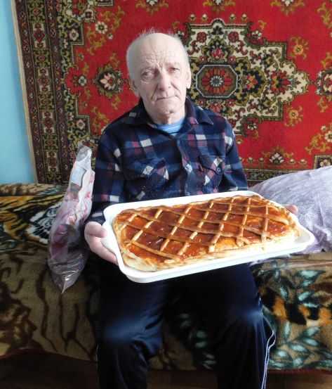 3 февраля исполнилось 75 лет проживающему нашего дома-интерната Рудову Анатолию Алексеевичу. Мы поздравляем его с юбилеем и желаем хорошего здоровья и долголетия!