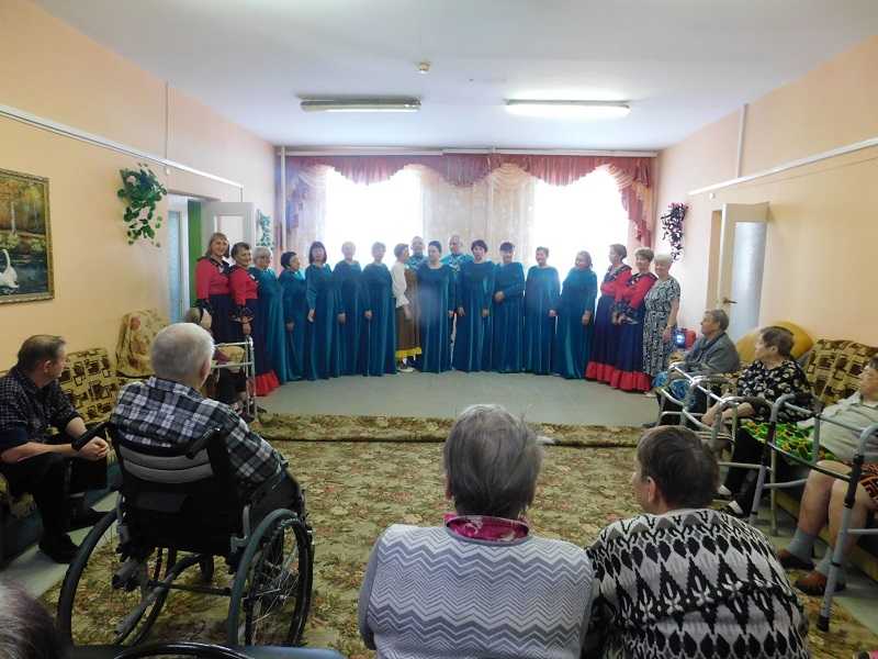 7 декабря к нам в гости приезжали творческие коллективы Тоншаевского Дома культуры с концертной программой «Люди сильные духом»
