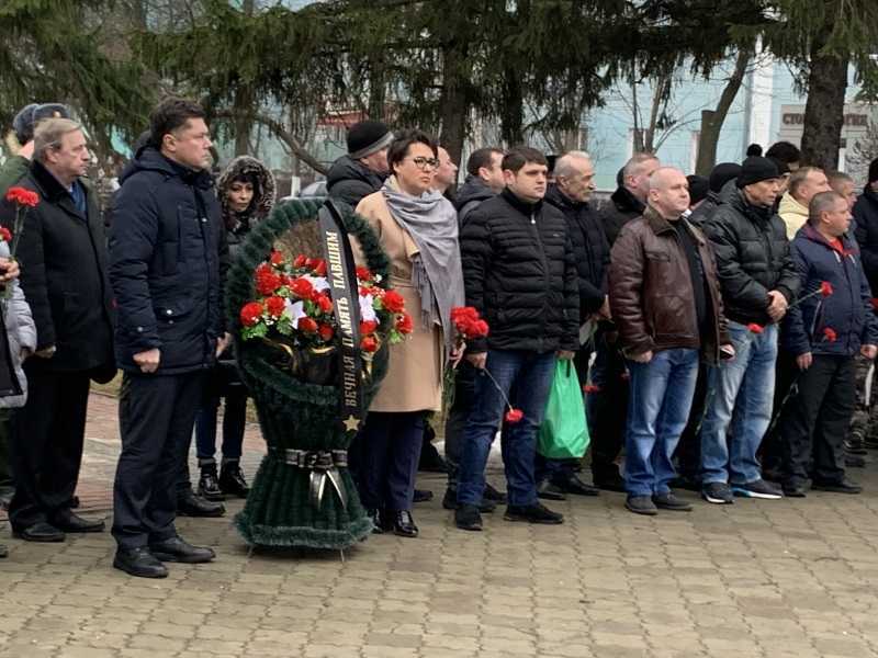 Митинг, посвящённый 25-летию начала контртеррористической операции в Чеченской республике.