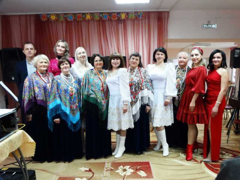Праздничный концерт от кстовских музыкальных коллективов.